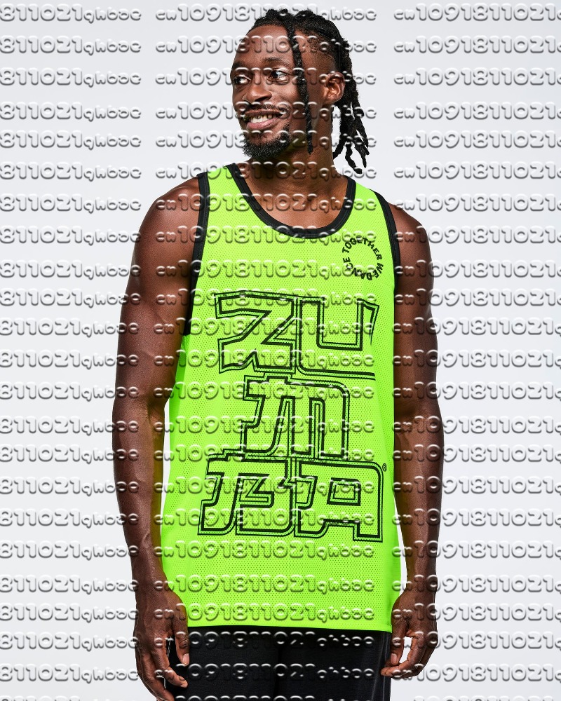Street Fashion Trends 2026 - Oferta de Verano 2026, Chaleco Verde