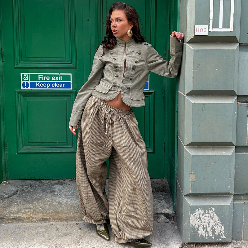 Chaqueta Vintage de Cuello Alt - Street Fashion Trends 2026 reseña y precio