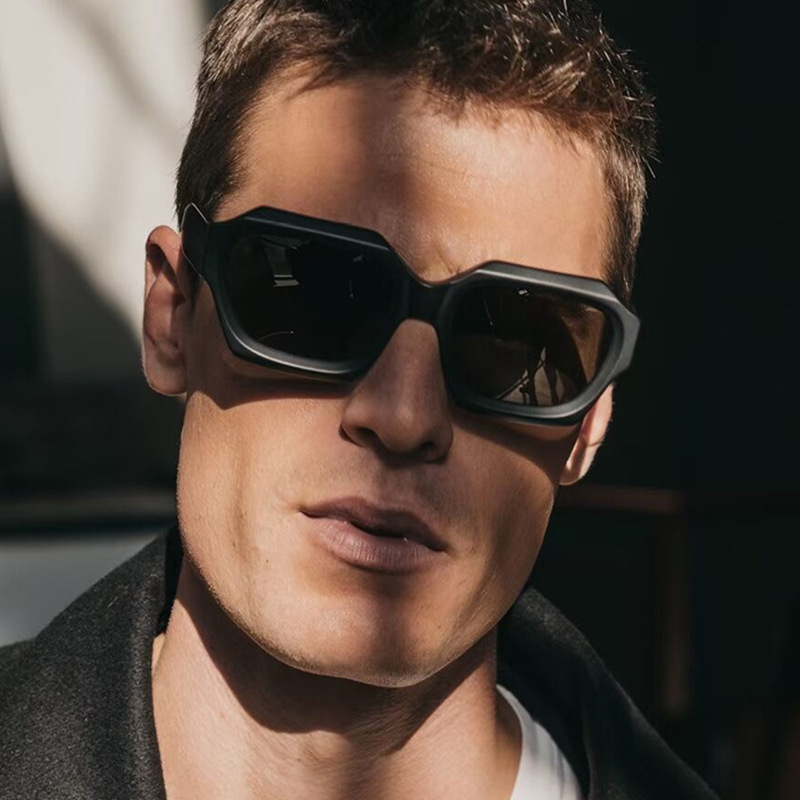 Gafas de sol con montura rugos - Street Fashion Photographers reseña y precio